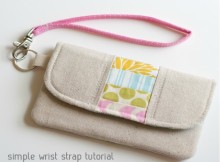 How to make an easy wristlet strap tutorial. I'd always been unsure how to deal with the raw edges but now I understand how this should work! Great bag making tutorial.