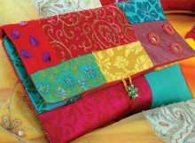 The perfect pieced clutch bag. Pretty in cottons but stunning in your scraps of special fabrics such as silks and satin. Add embroidery and embellishments, beads etc for a truly gorgeous piece. Free pattern.