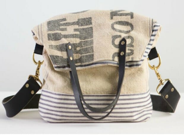 Latest in the Bag of the Month series. Video tutorial - how to sew a vintage style feed sack bag.