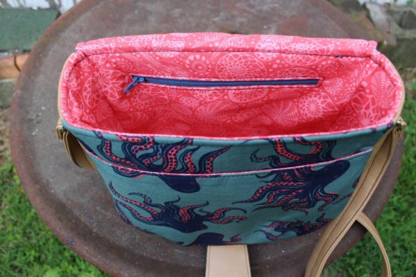Sandra Saddle Bag pattern and video - Sew Modern Bags