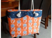 Abby’s Alley Tote Bag is a super quick and easy project you can make in just a couple of hours. You will be whipping them up by the dozens for yourself and as gifts or to sell. This stylish bag has four outside pockets together with four interior pockets to keep you organised. Abby is perfect for the beach with some rope handles or dress her up with a pair of stylish leather handles to go out on the town.