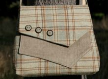 Here's a sewing pattern from a great designer for The Aylsham Bag, which is inspired by the simple utilitarian feel of 1940s fashions. It is unfussy, sleek and stylish with its asymmetrical flap and front pocket.