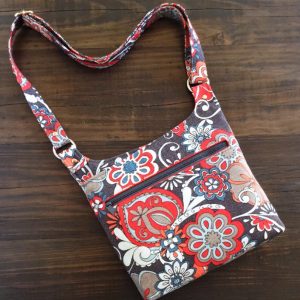 The Gerbera Wristlet FREE sewing pattern - Sew Modern Bags