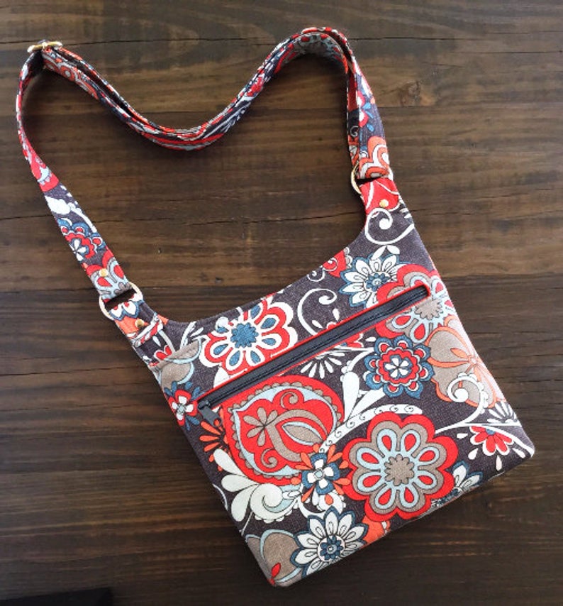 Vanessa Hipster Purse sewing pattern - Sew Modern Bags