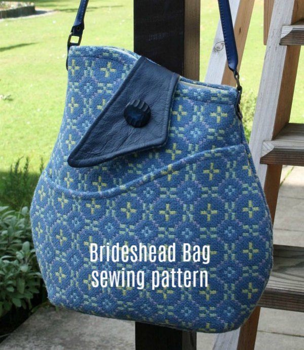 The Brideshead Bag has an elegant and unusual curved shape and features a front pocket and flap following the clean, simple lines associated with the decade. The bag also includes an interior pocket and the designer has included instructions in the digital pattern download.  