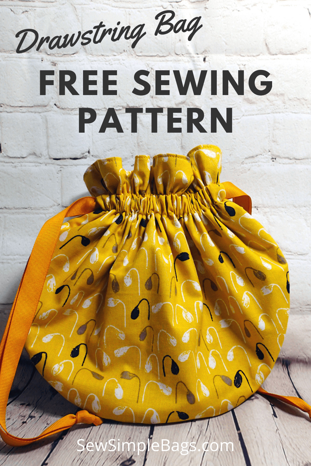Easy drawstring bag sewing pattern for beginners with video tutorial in three sizes