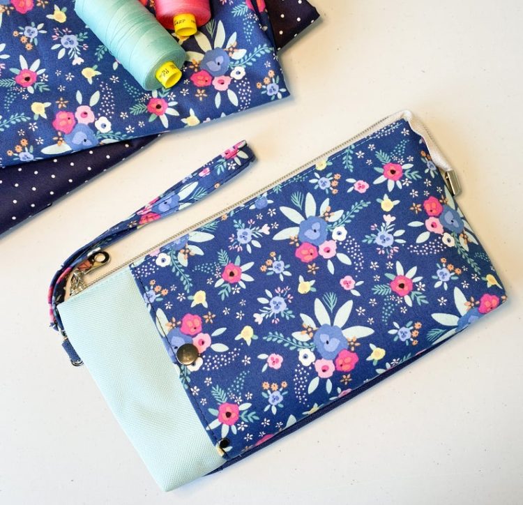 Maya Wristlet - Sew Modern Bags