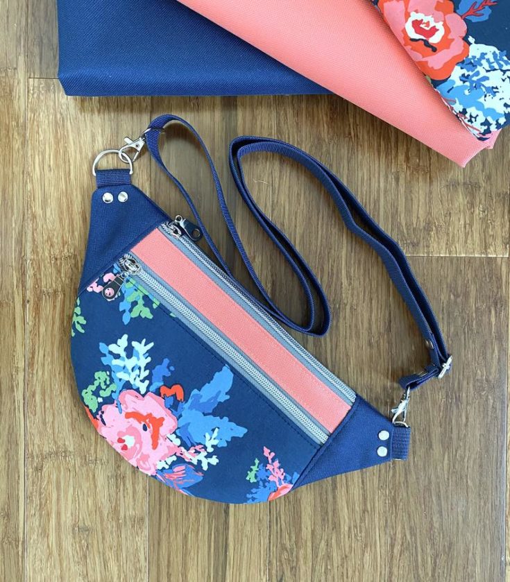 Daisy Fanny Pack / Crossbody Purse Sew Modern Bags