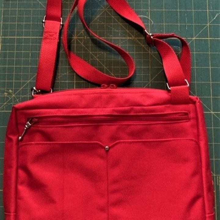 Mini Crossbody Bag Cell Phone sewing pattern - Sew Modern Bags