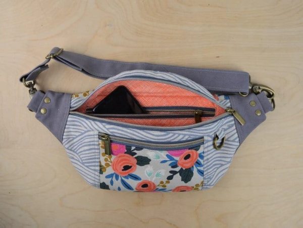 Hipster Pouch (2 sizes with video) sewing pattern