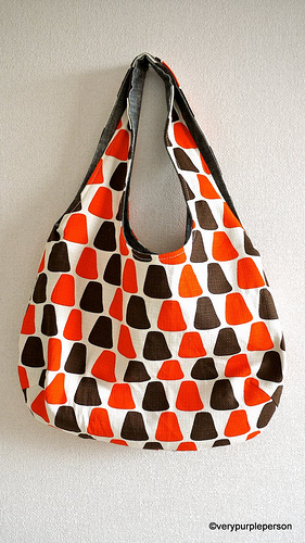 Hobo bag free sewing pattern - make your own stylish bag