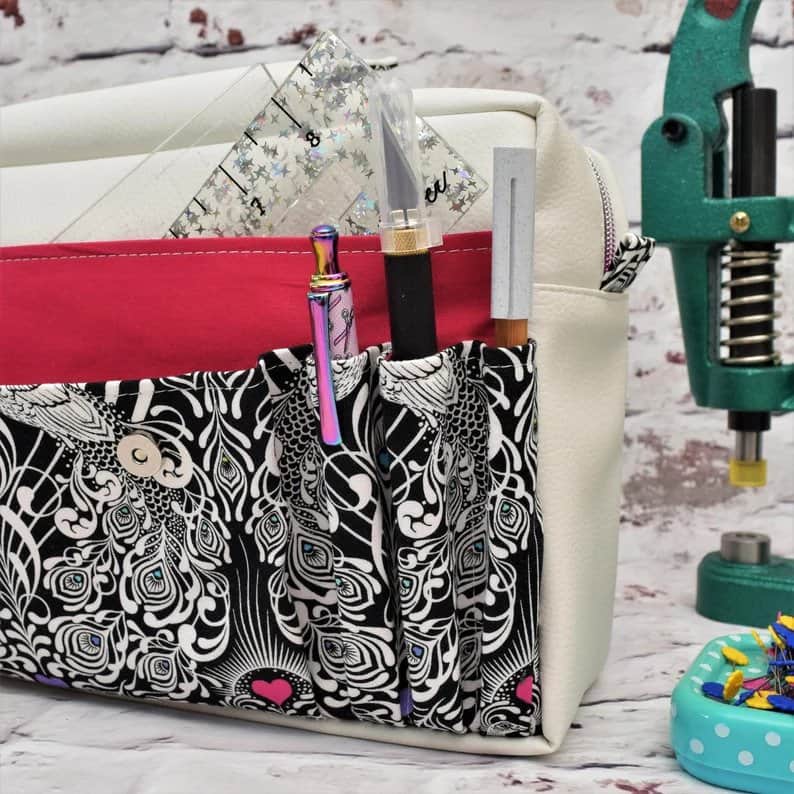 Winnie Utility Pouch sewing pattern (with video)