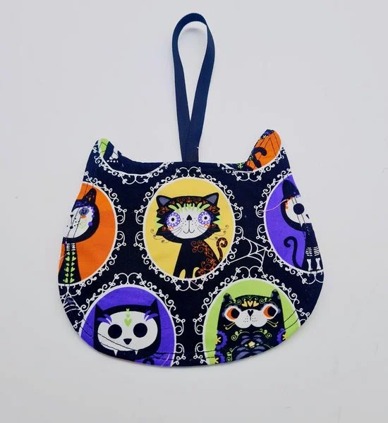 The Alice Bag; A Circle Bag Sewing Pattern