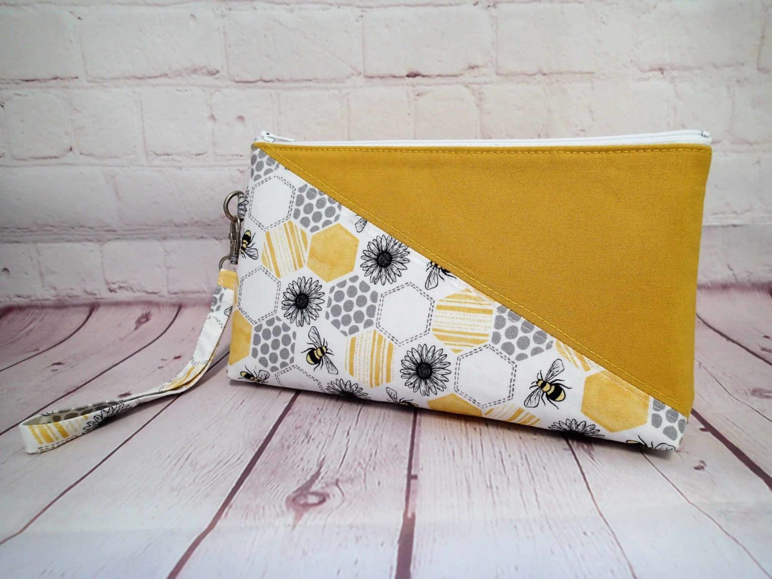 Kent Wristlet Clutch Bag sewing pattern (+ video) Sew Modern Bags